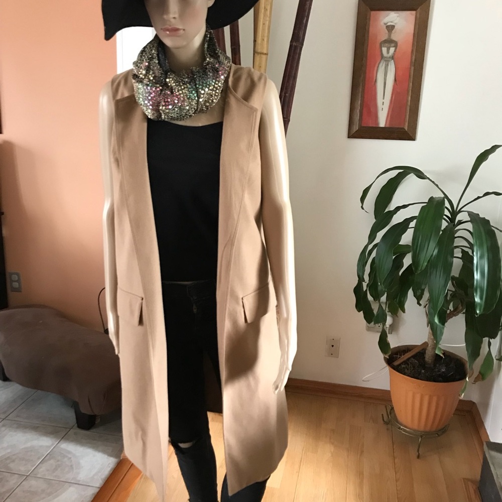 Blazer - Picture 7 of 7
